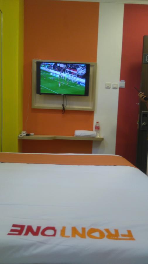 Djo Front One Inn Bengkulu Zewnętrze zdjęcie
