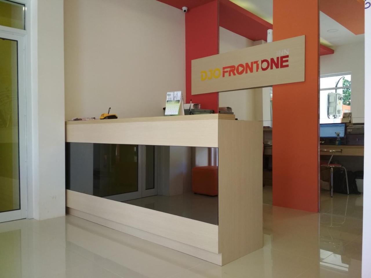 Djo Front One Inn Bengkulu Zewnętrze zdjęcie
